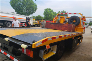 新乐附近拖车电话号码服务