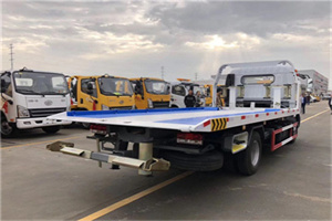 新乐汽车救援补胎